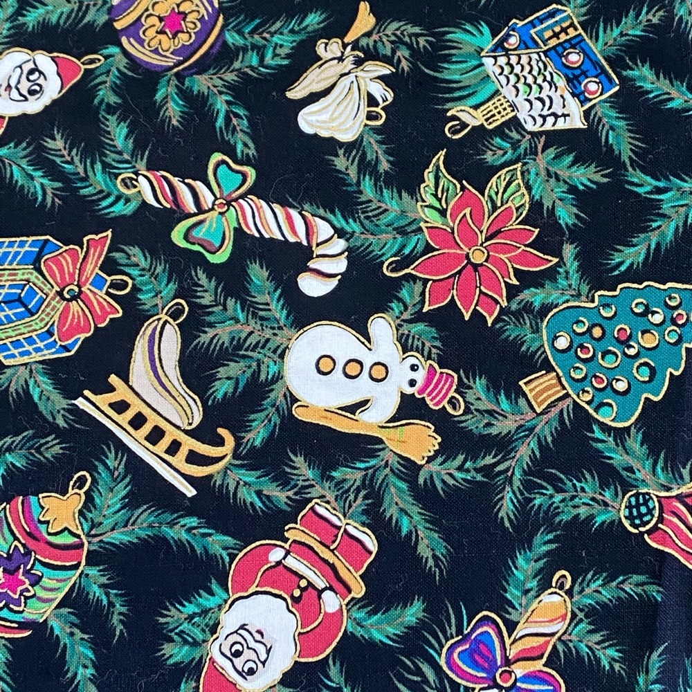 Fabric CHRISTMAS Golden Gifts Clothworld Cotton 85” x 45".